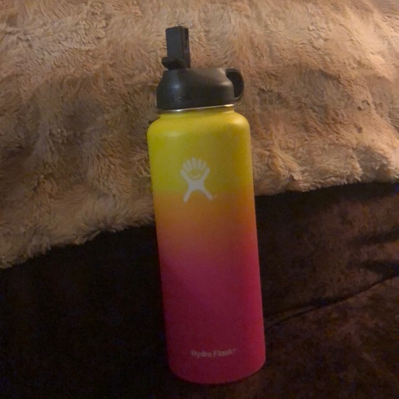 Hydro flask - Picture 2 of 2